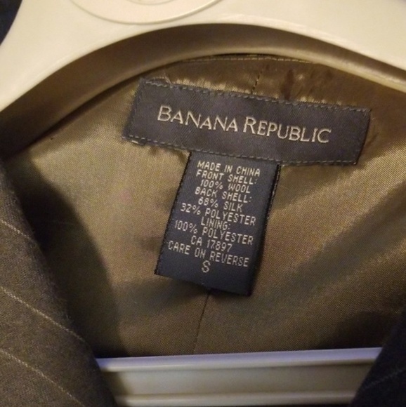 Mans collared vest - Picture 2 of 4